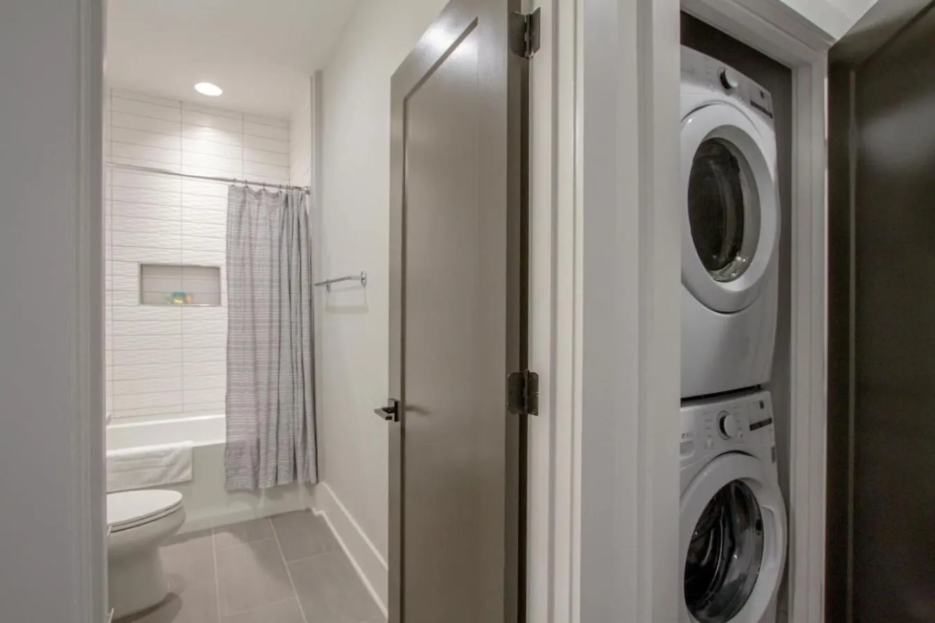 Large Impressive Townhome Private Viewing Terrace Nashville Semesterbostad