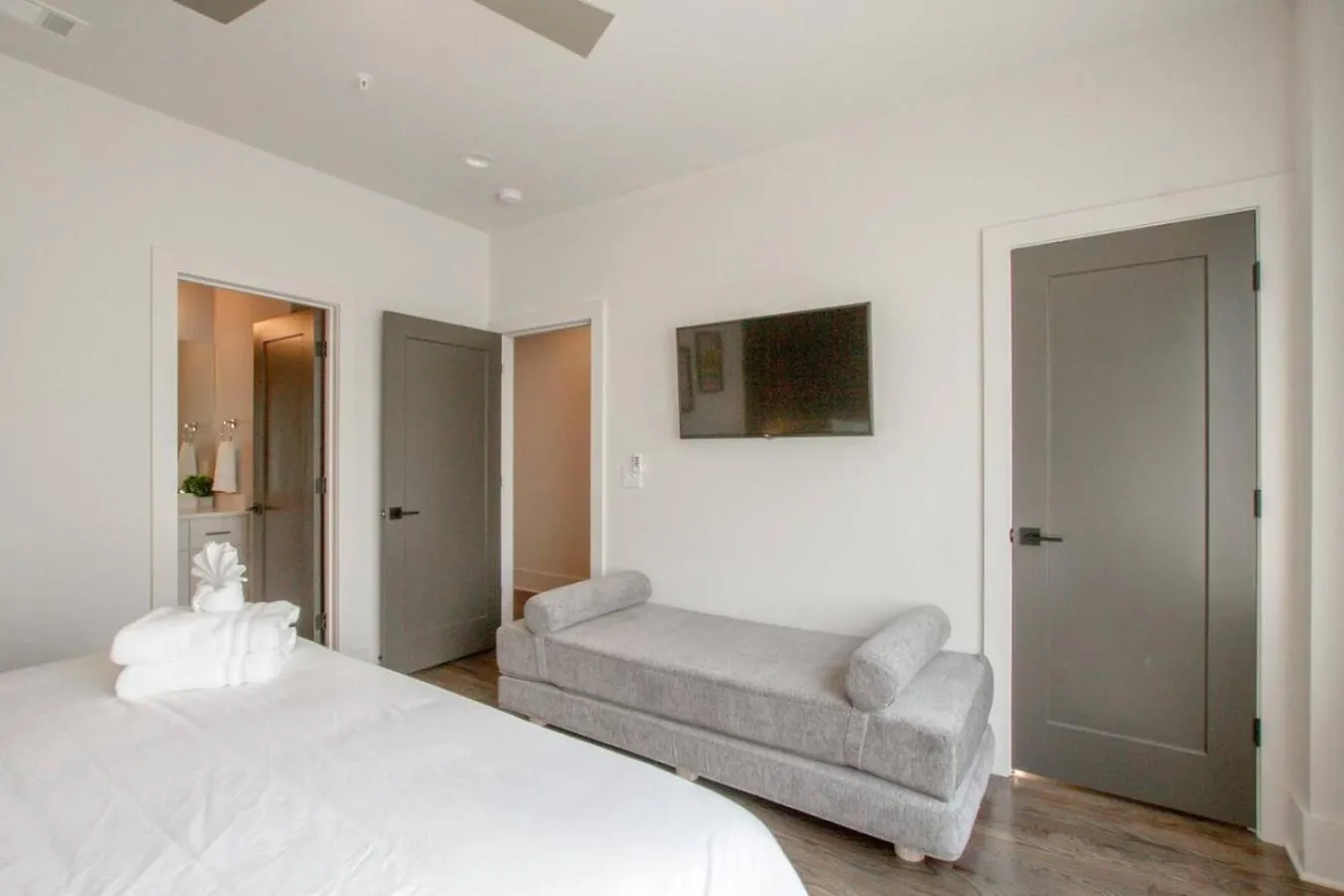 Large Impressive Townhome Private Viewing Terrace Nashville Semesterbostad